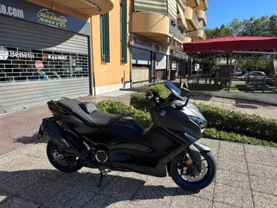 Yamaha T-Max 560 (2025 - 26) usata