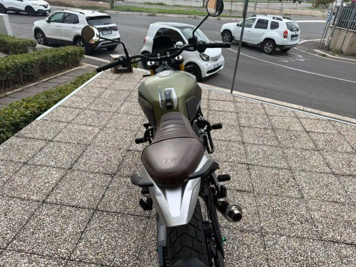 Moto Morini SEIEMMEZZO SCR (2022 - 26) (5)