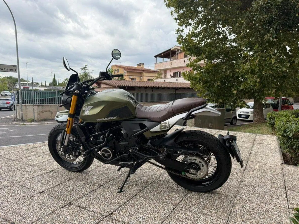 Moto Morini SEIEMMEZZO SCR (2022 - 26) (3)