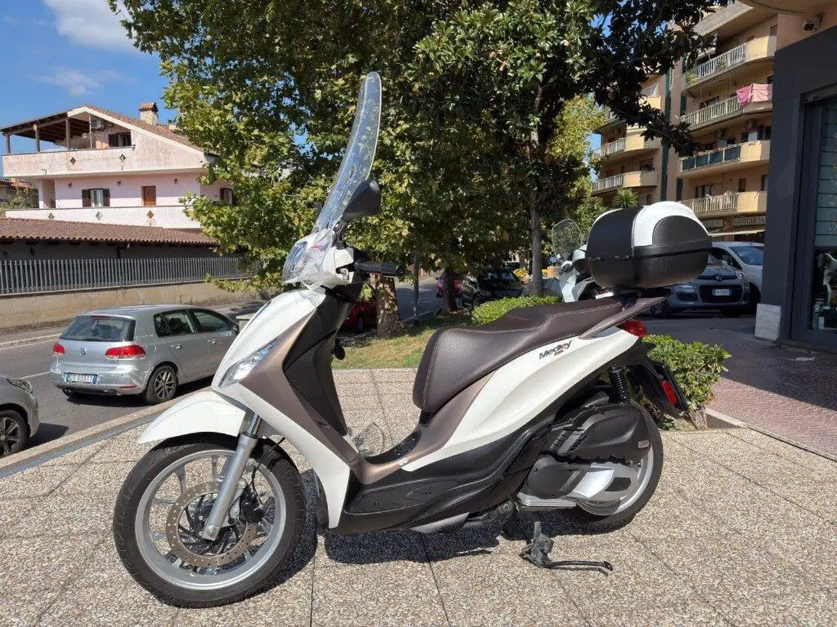 Piaggio Medley 150 S ABS (2021 - 25) (9)