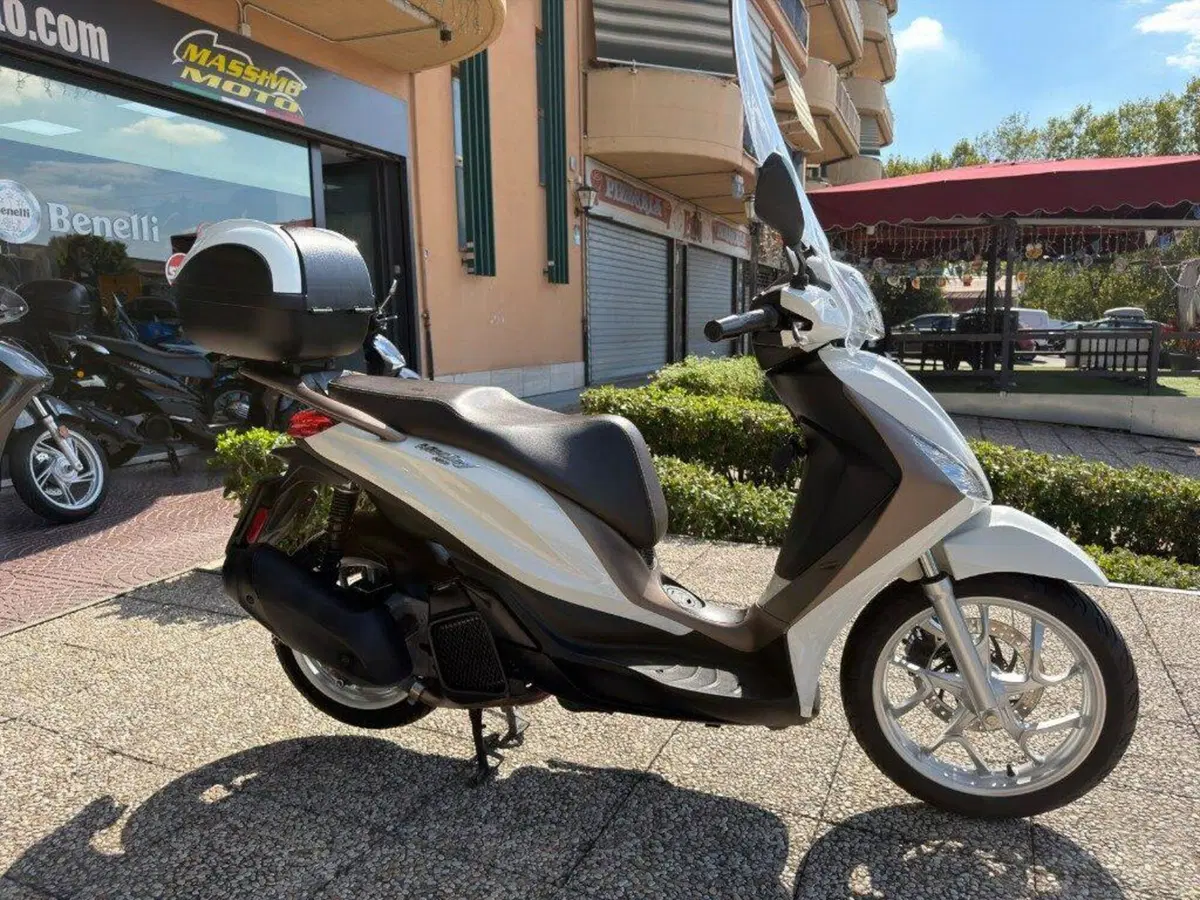 Piaggio Medley 150 S ABS (2021 - 25) (4)