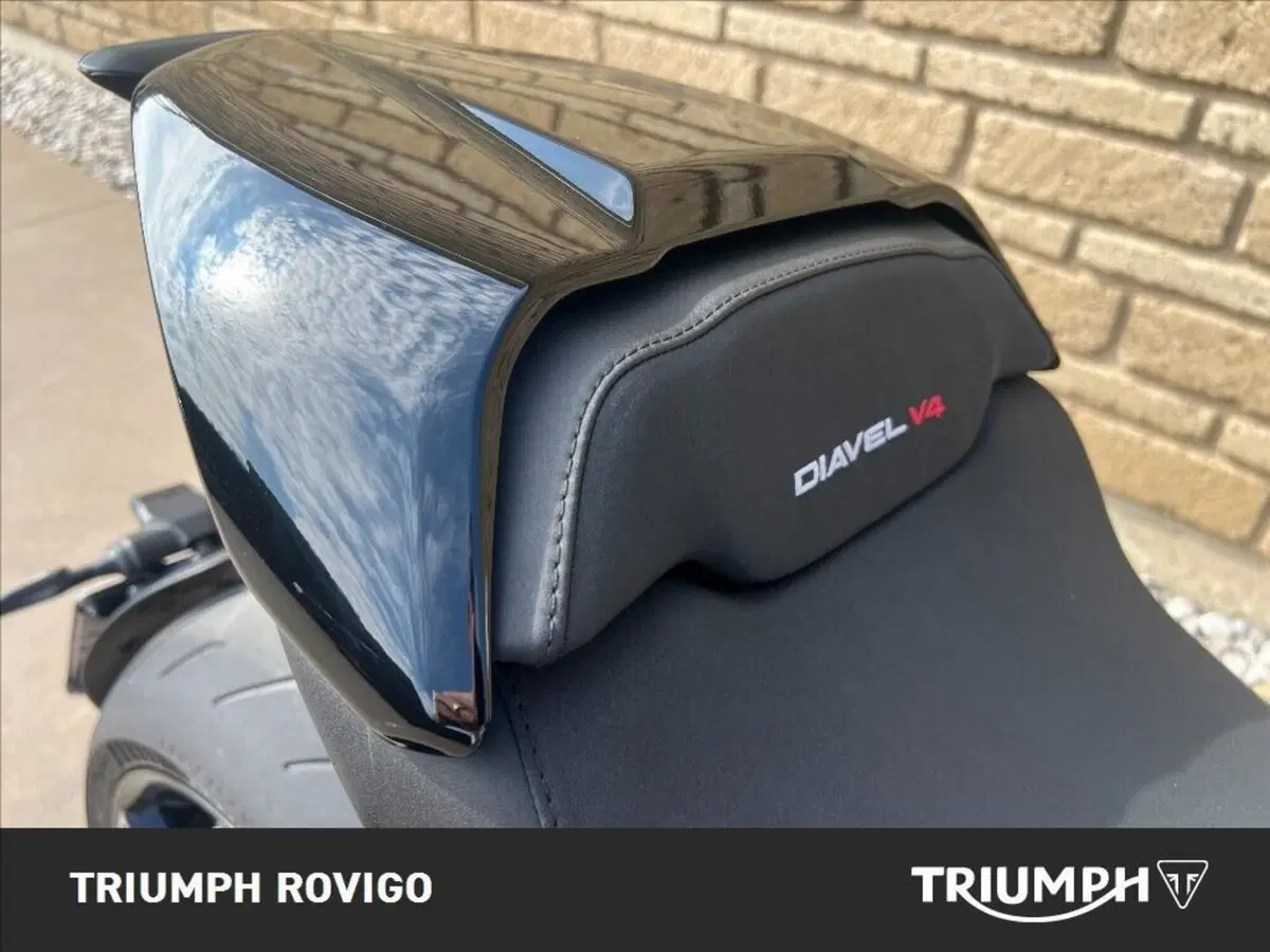 Ducati Diavel V4 (2023 - 26) (4)