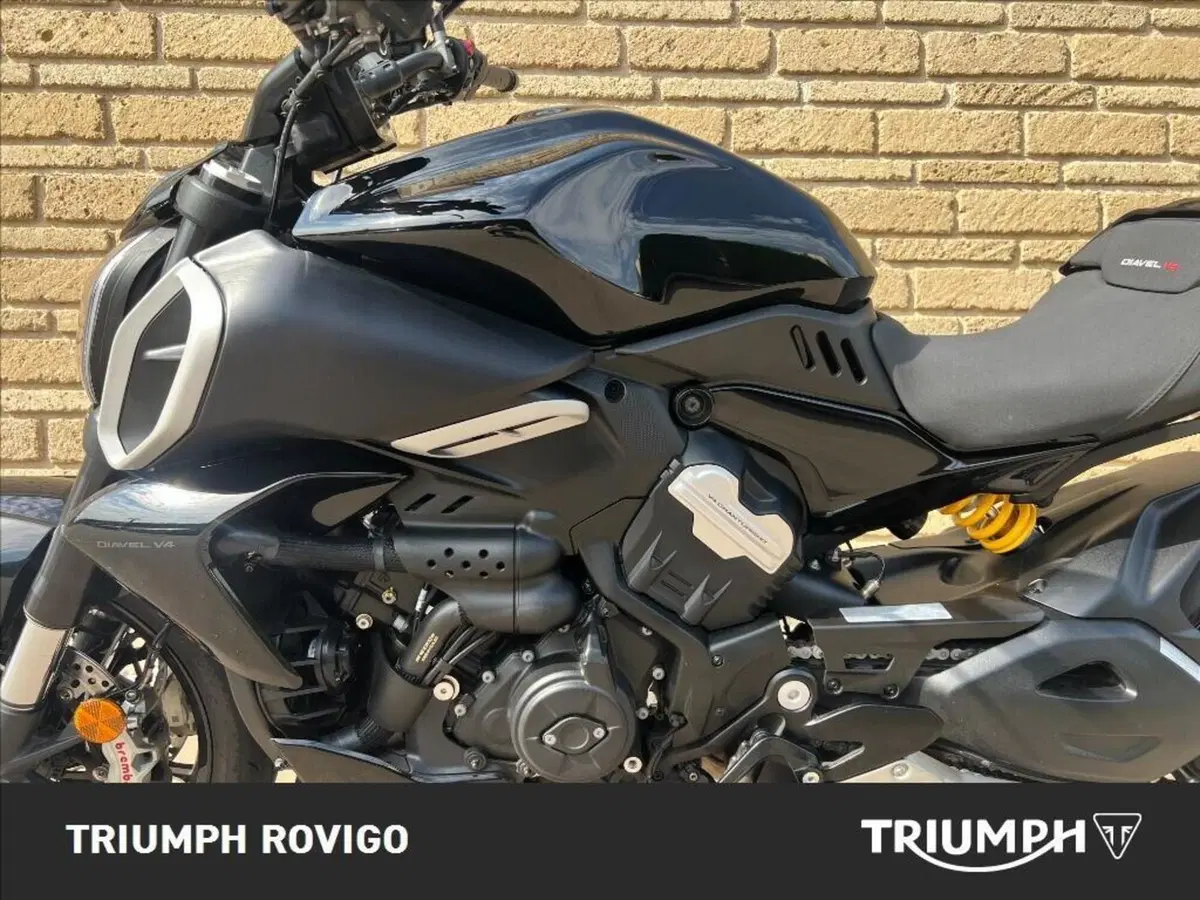 Ducati Diavel V4 (2023 - 26) (11)
