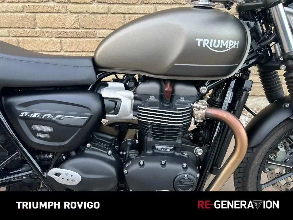 Triumph Street Twin 900 (2021 - 22) (7)