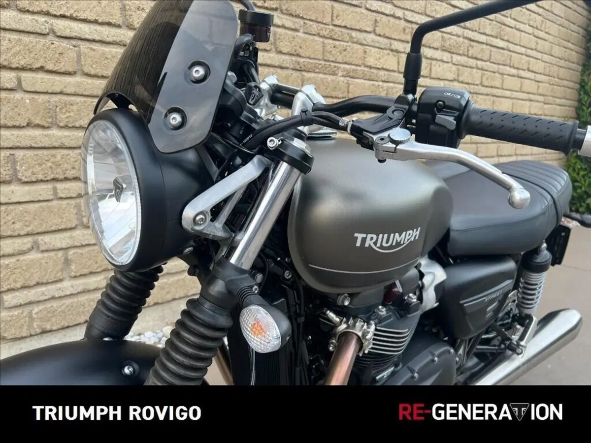 Triumph Street Twin 900 (2021 - 22) (4)