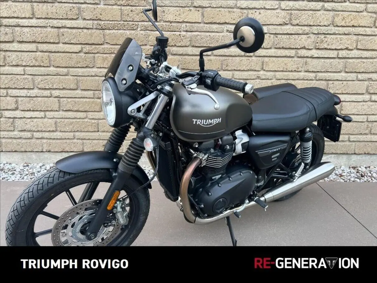 Triumph Street Twin 900 (2021 - 22) (2)