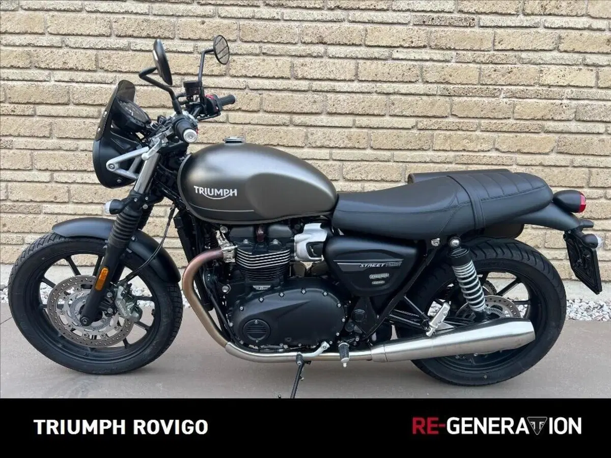 Triumph Street Twin 900 (2021 - 22) (11)
