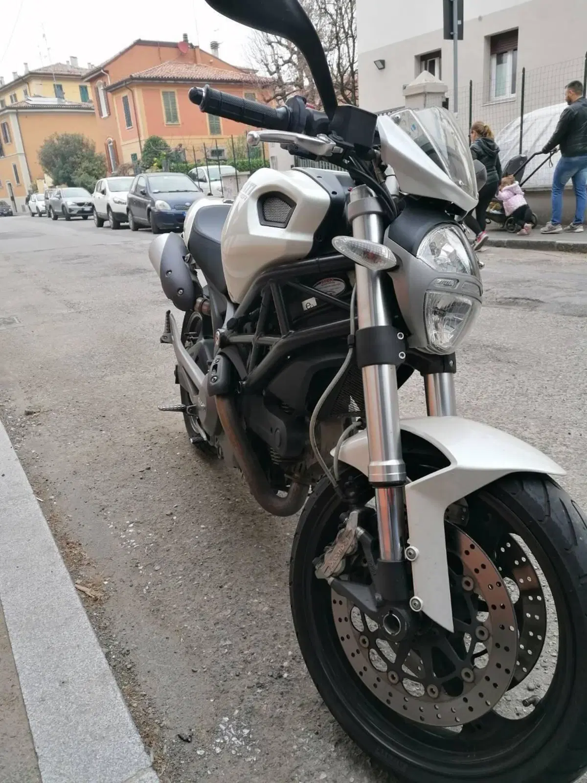 Ducati Monster 696 (2008 - 13) (2)