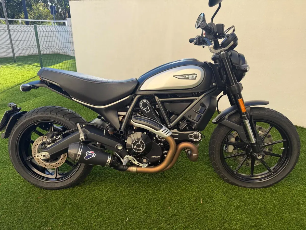Ducati Scrambler 800 Icon Dark (2021 - 22)