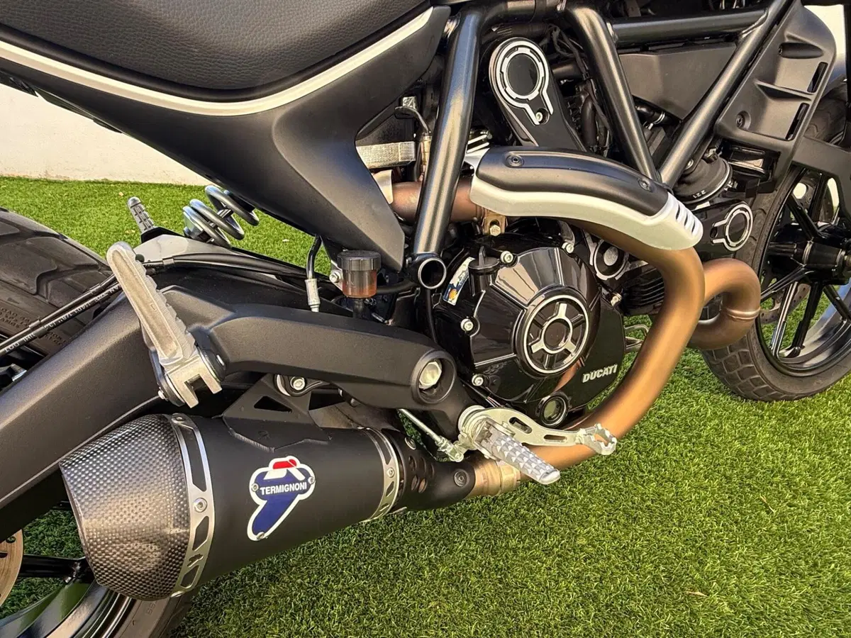 Ducati Scrambler 800 Icon Dark (2021 - 22) (8)