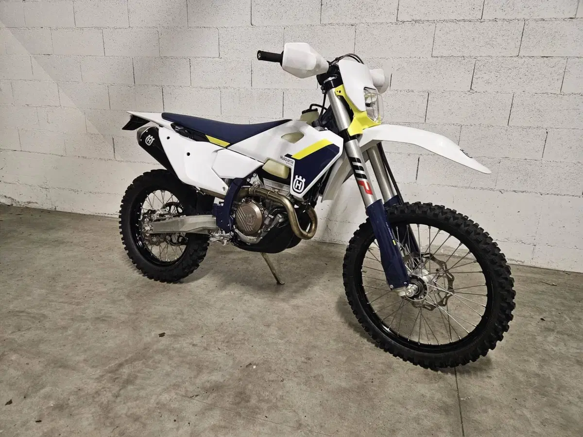 Husqvarna FE 250 (2025)