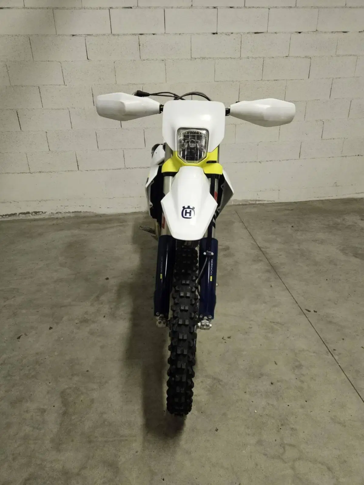 Husqvarna FE 250 (2025) (3)