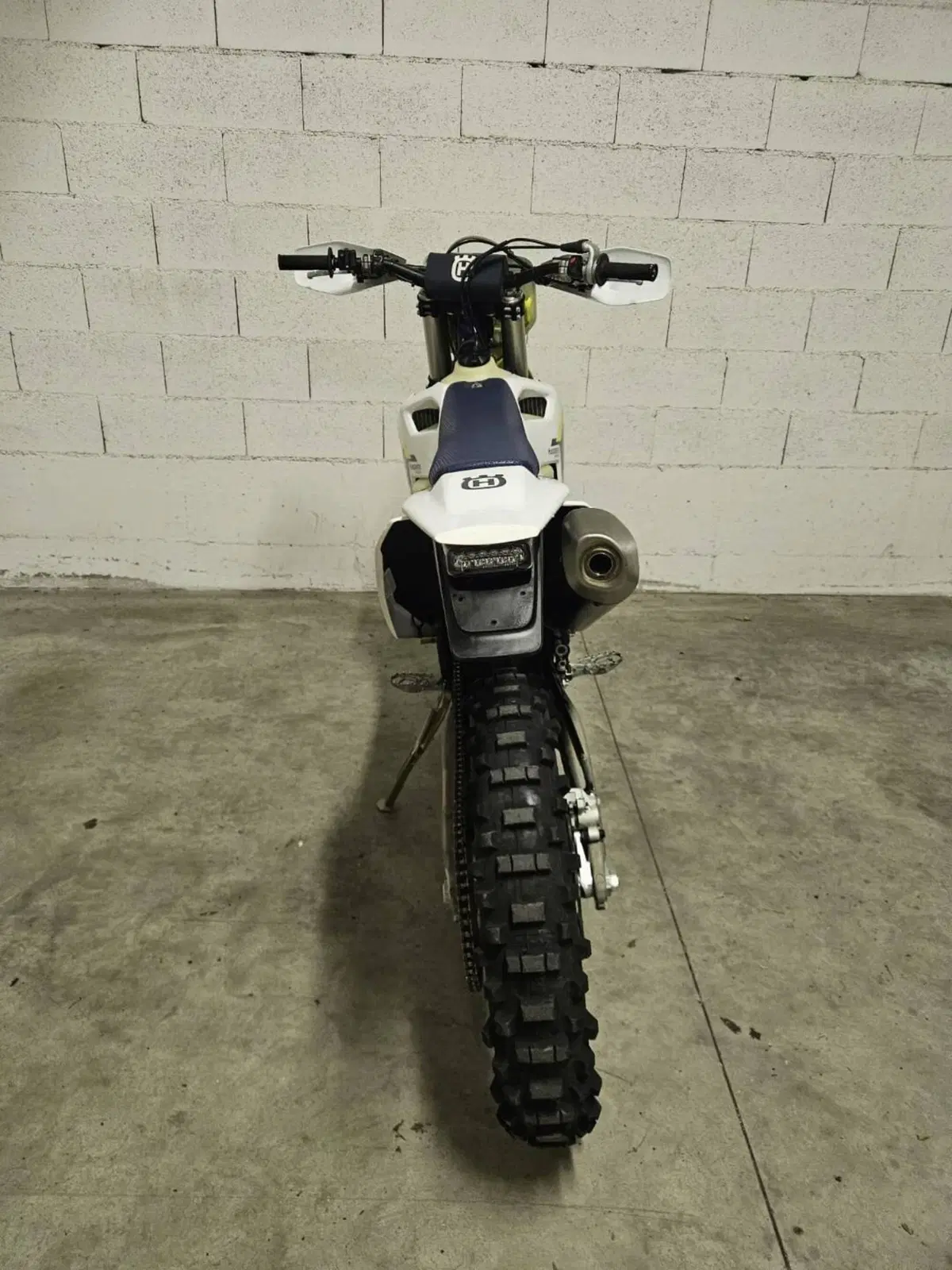 Husqvarna FE 250 (2025) (5)