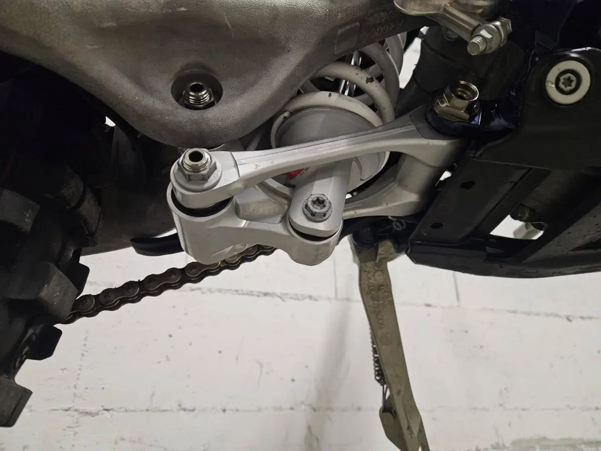 Husqvarna FE 250 (2025) (13)