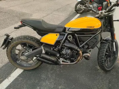 Ducati Scrambler 800 Full Throttle (2017 - 21) usata