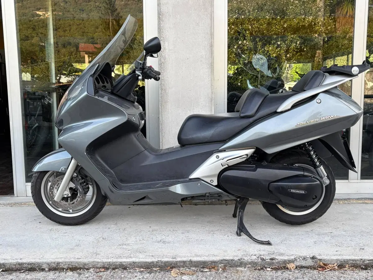 Honda Silver Wing 600 (2005 - 09) (2)