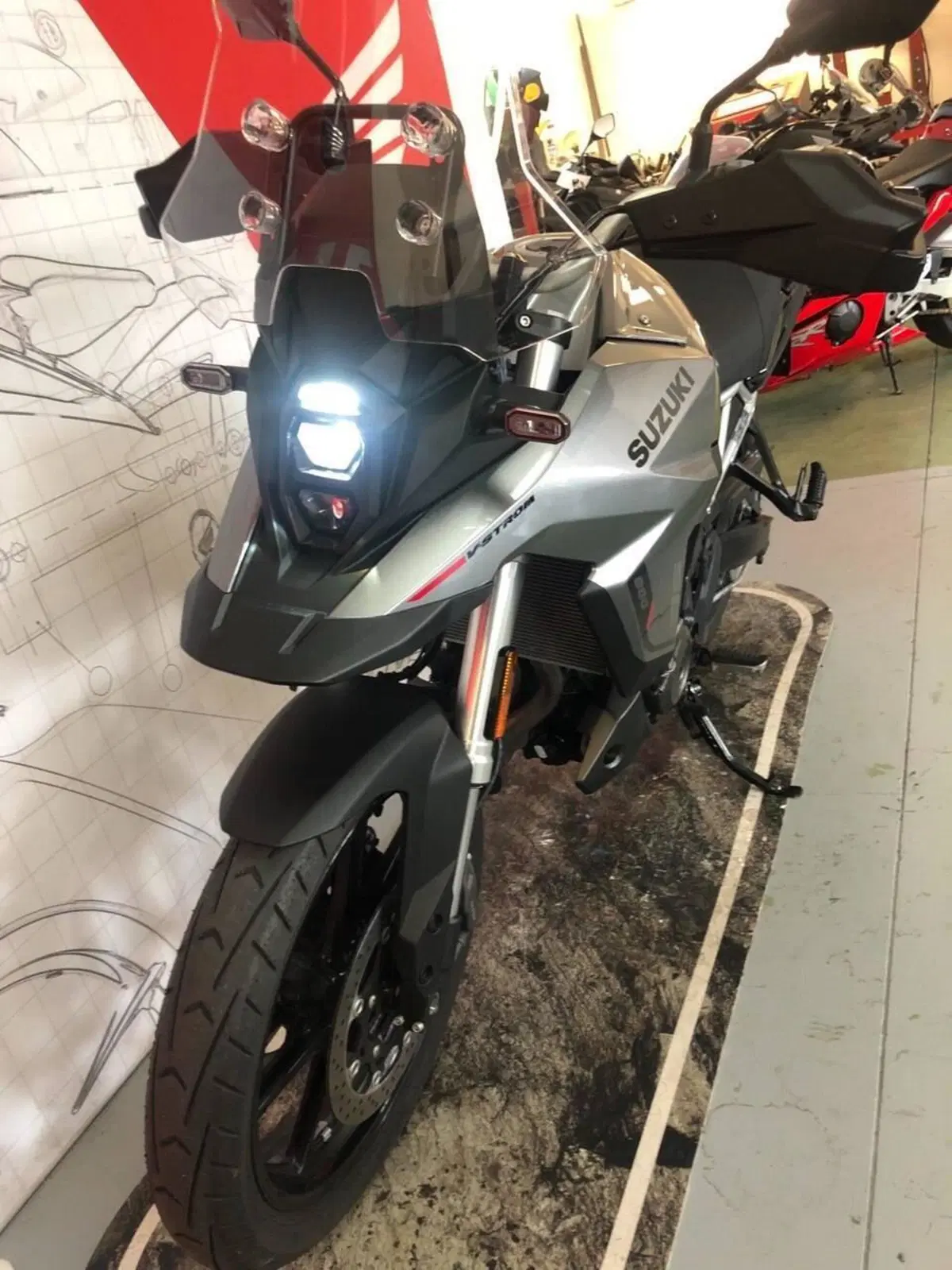 Suzuki V-Strom 800SE (2025 - 26) (4)