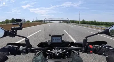  Ufficiale: in Spagna le moto possono viaggiare in corsia d'emergenza