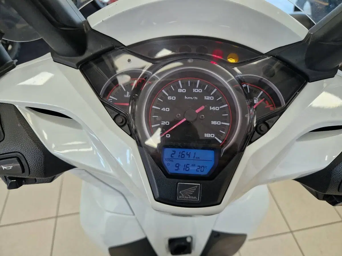 Honda SH 300 i ABS (2016 - 20) (7)