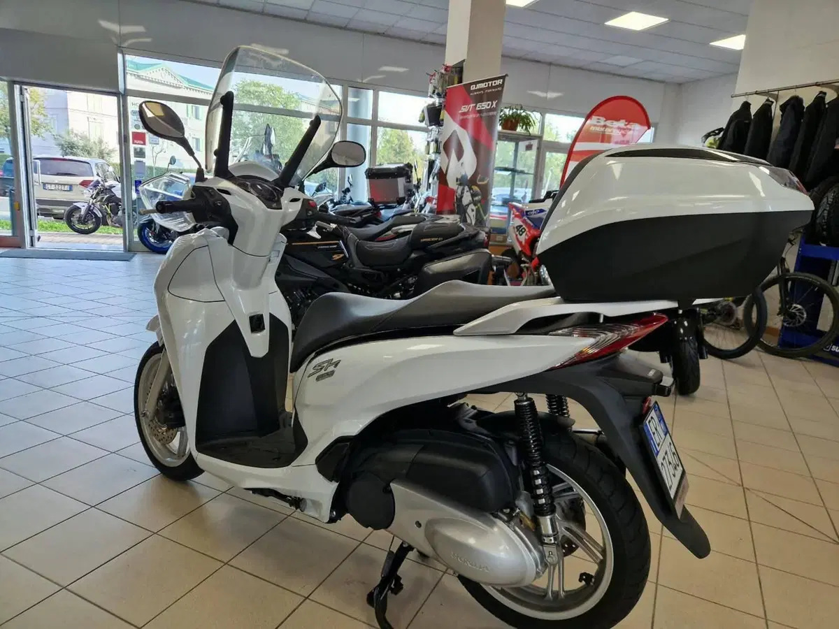 Honda SH 300 i ABS (2016 - 20) (5)