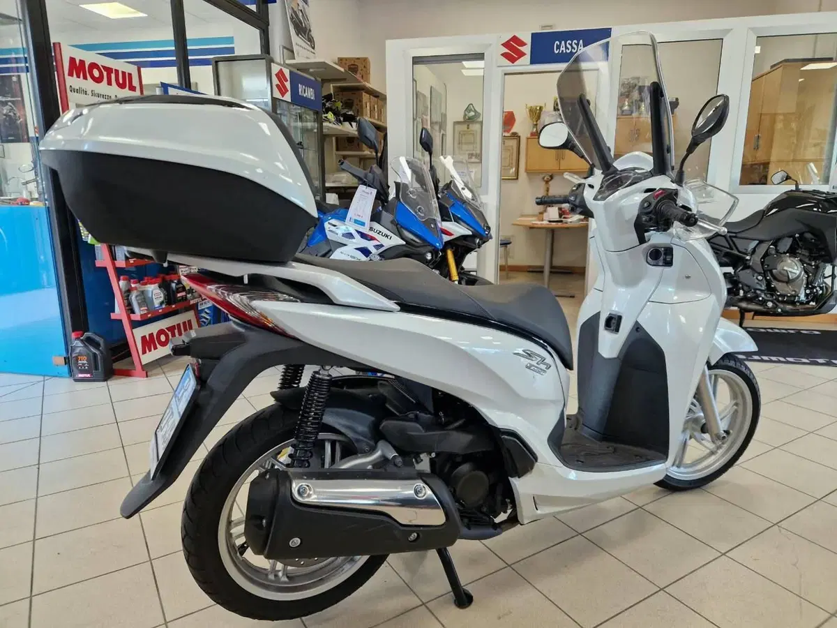 Honda SH 300 i ABS (2016 - 20) (3)