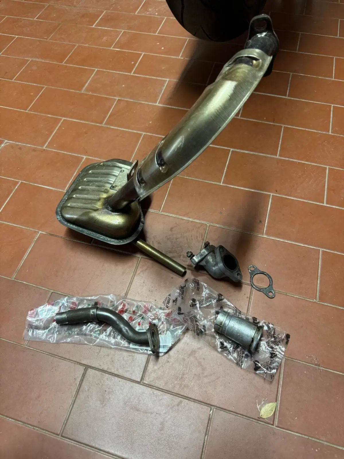 Piaggio vespa 50R  (8)