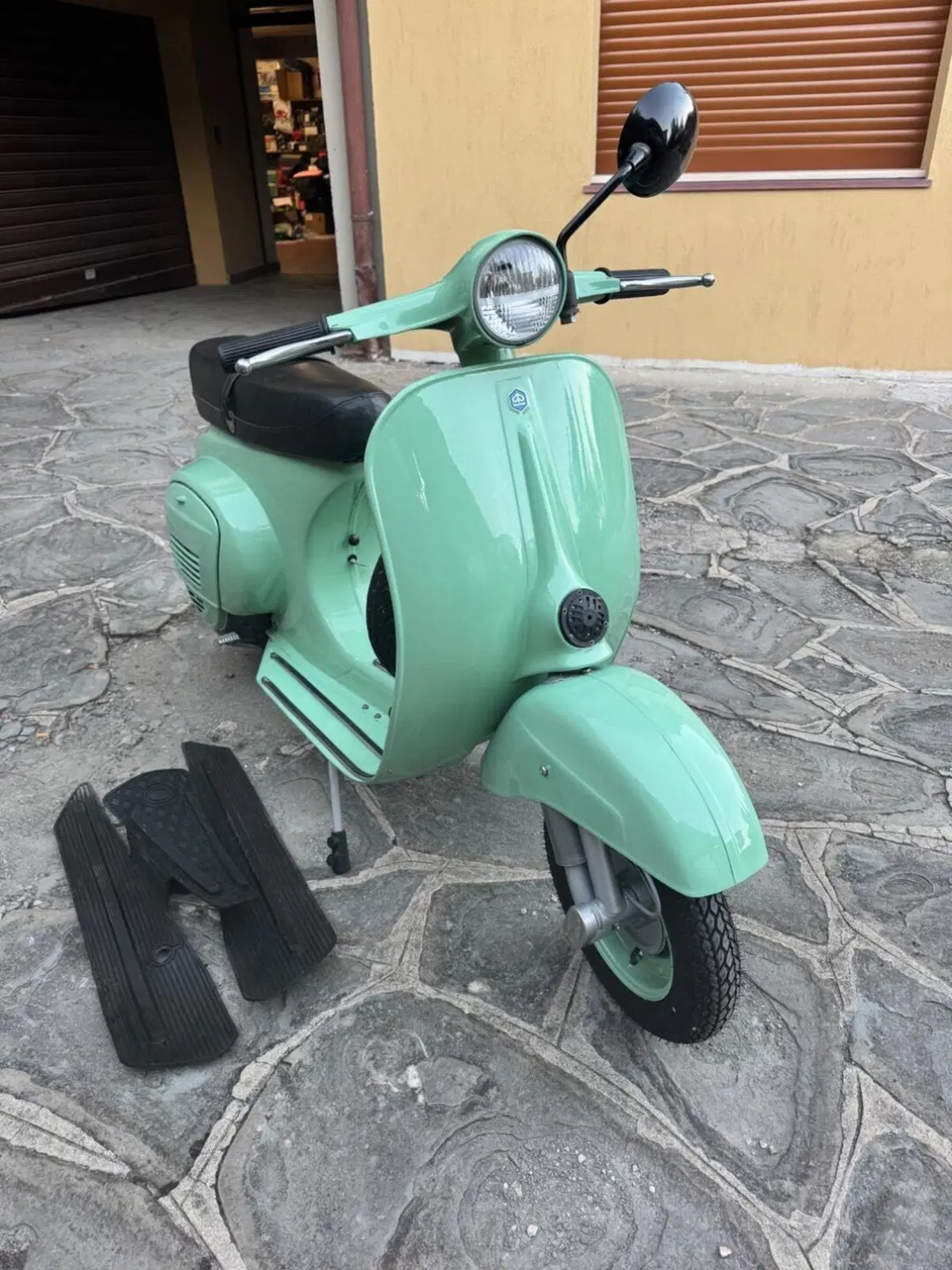 Piaggio vespa 50R  (9)