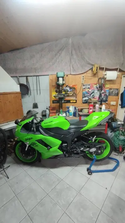Kawasaki Ninja 600 ZX-6R (2007 - 08) usata