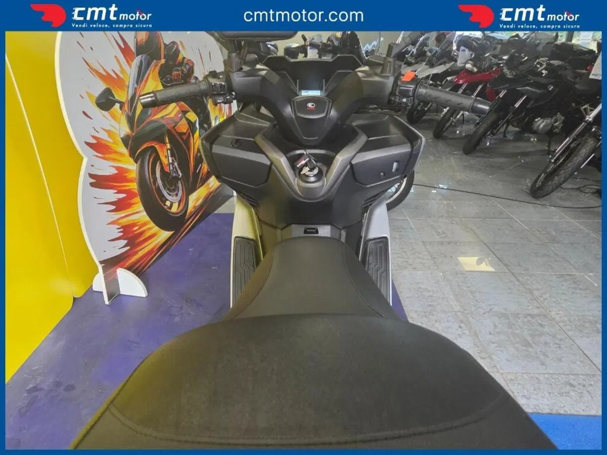 Kymco X-Town 300i (2021 - 24) (9)