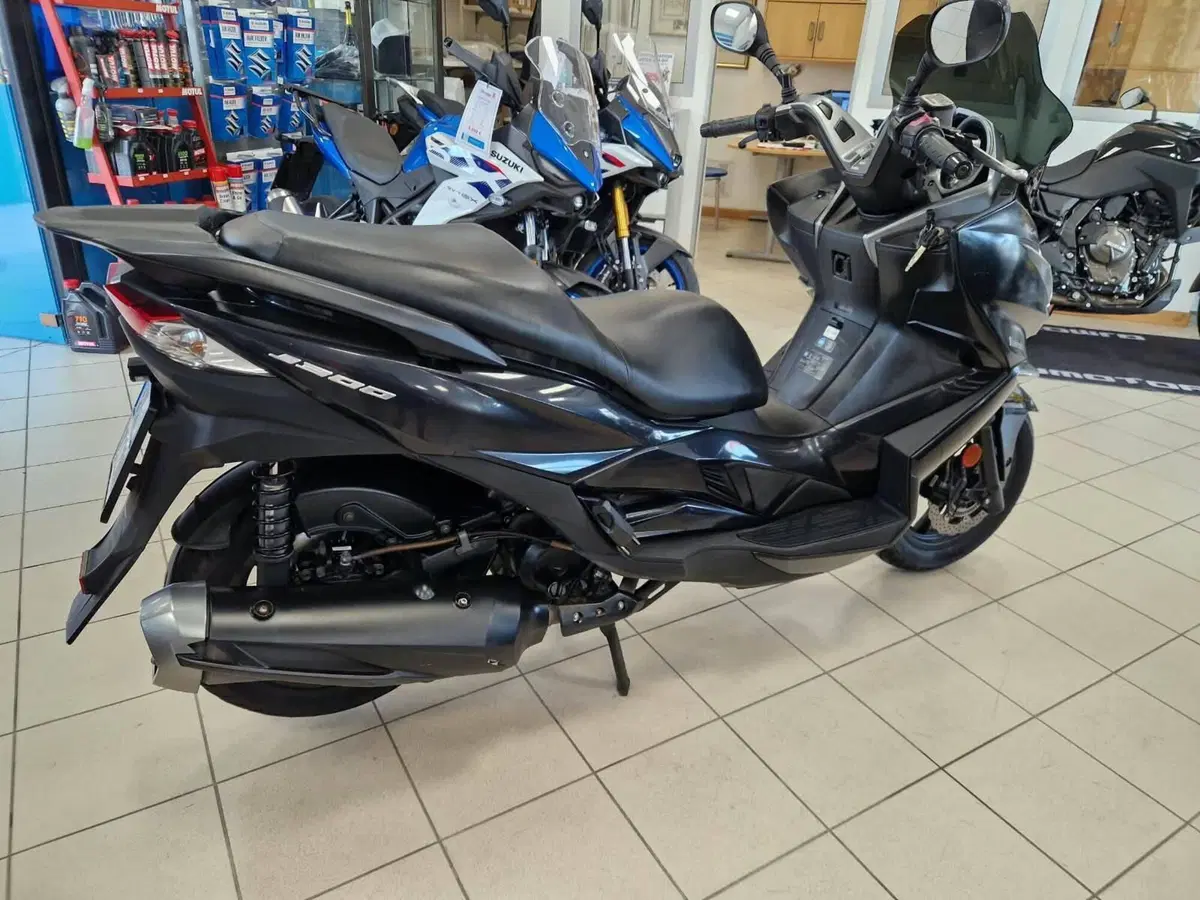 Kawasaki J 300 ABS (2014 - 16) (6)