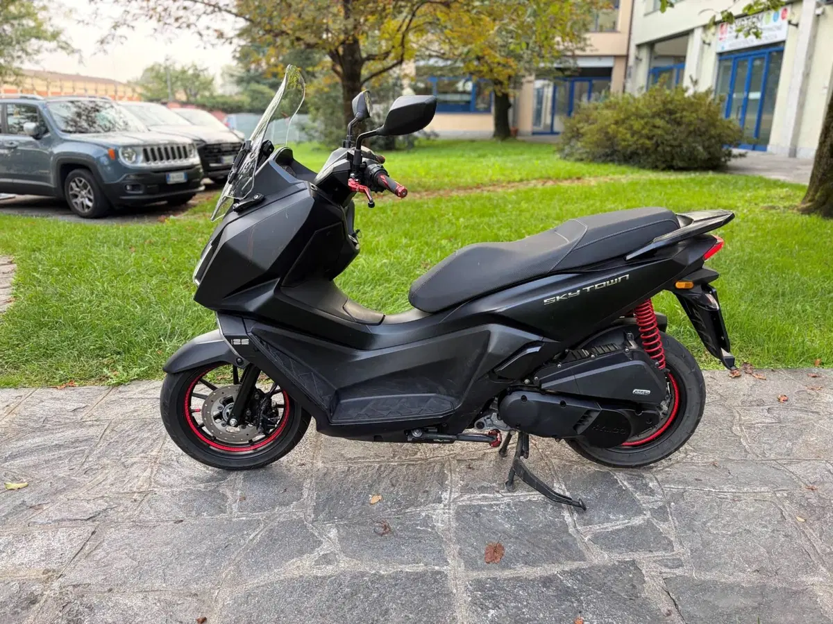 Kymco Skytown 125i (2024 - 26) (5)