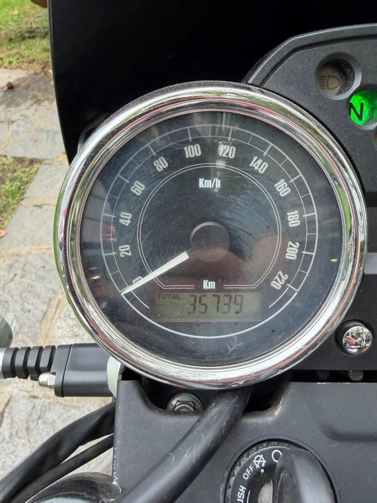Moto Guzzi V7 II Special (2015 - 17) (6)