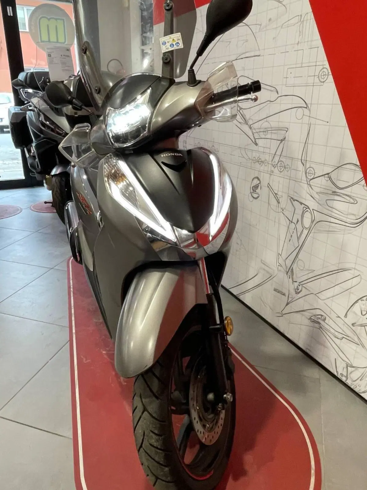 Honda SH 300 i Sport ABS (2018 - 20) (6)