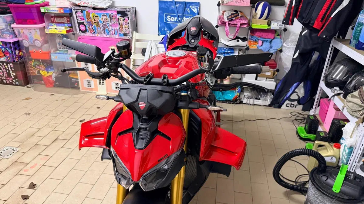 Ducati Streetfighter V4 S (2025 - 26) (3)
