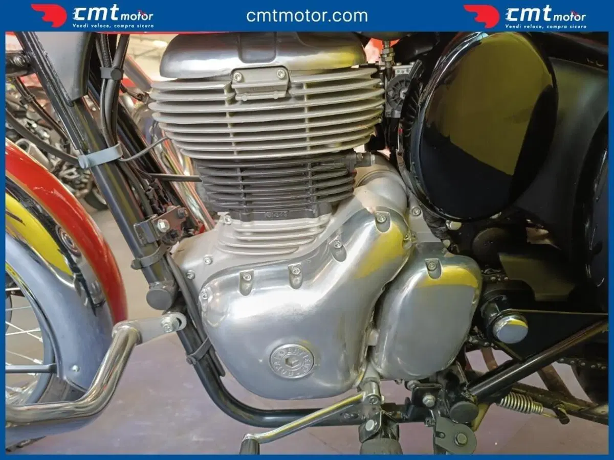 Royal Enfield Classic 350 (2021 - 26) (9)