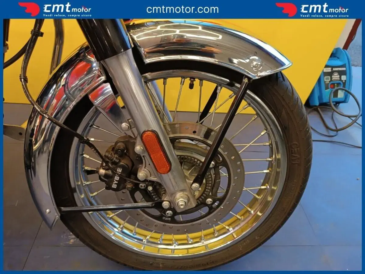Royal Enfield Classic 350 (2021 - 26) (11)