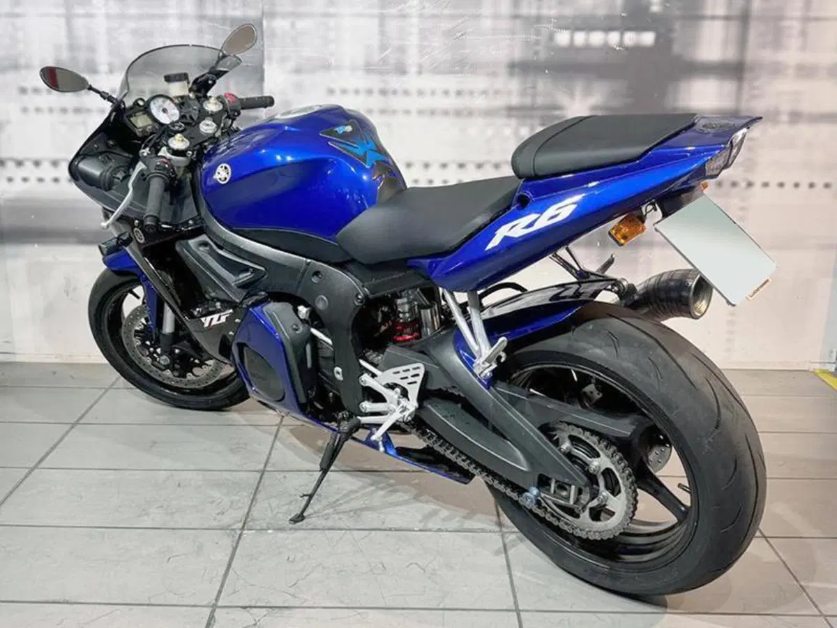 Yamaha YZF R6 (2003 - 04) (2)