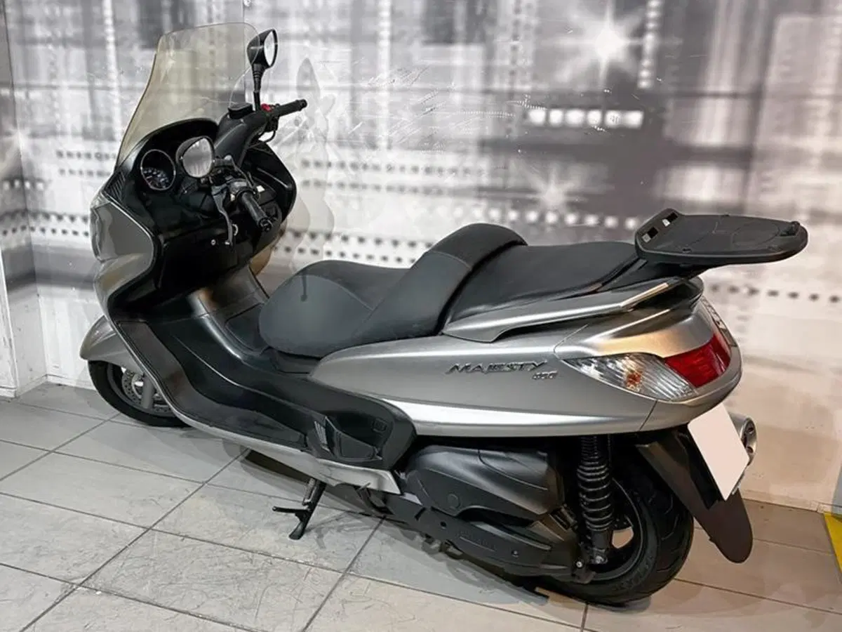 Yamaha Majesty 400 (2004 - 08) (2)