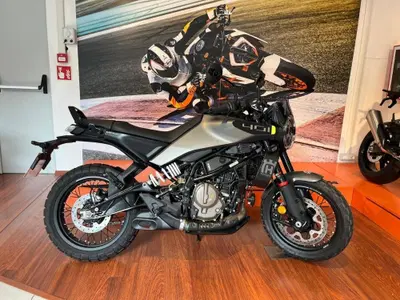 Husqvarna Svartpilen 401 (2024 - 26) usata