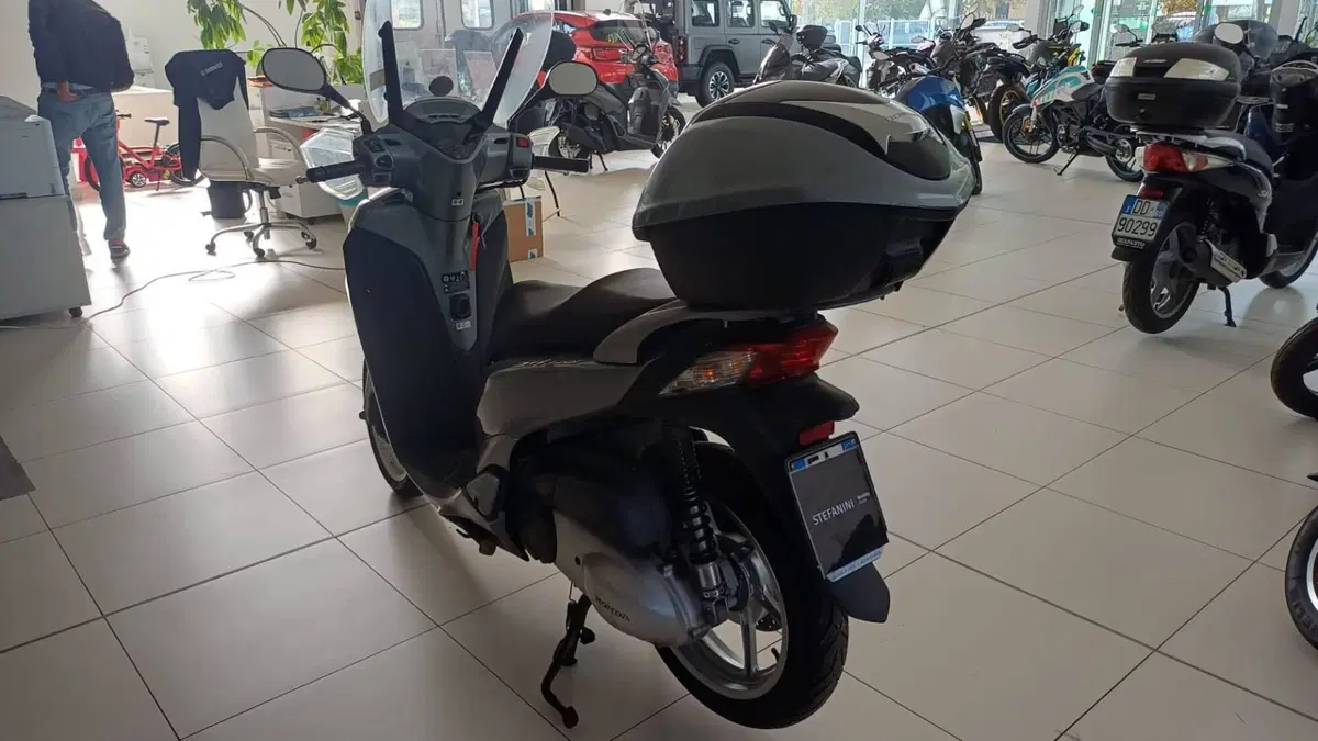 Honda SH 150i (2005 - 08) (3)