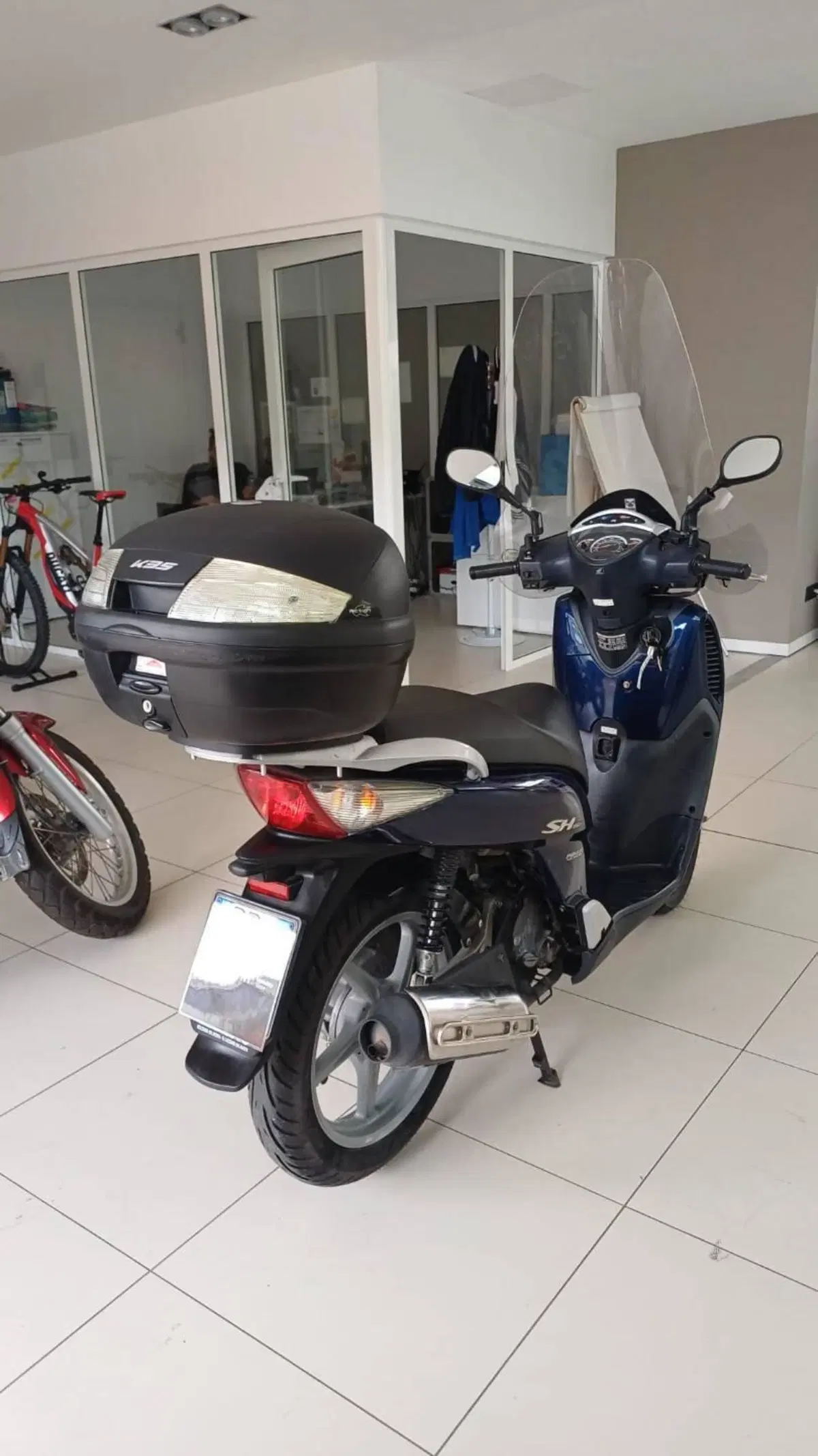 Honda SH 150i (2005 - 08) (4)