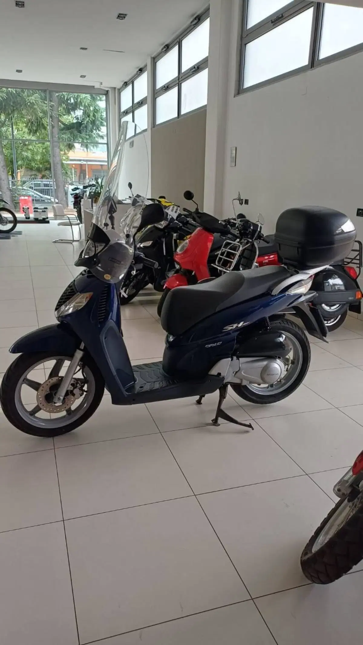 Honda SH 150i (2005 - 08) (6)