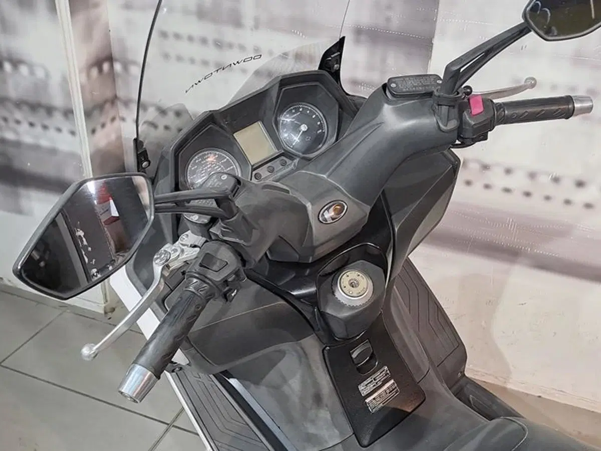 Kymco Downtown 350i ABS (2015 - 17) (3)