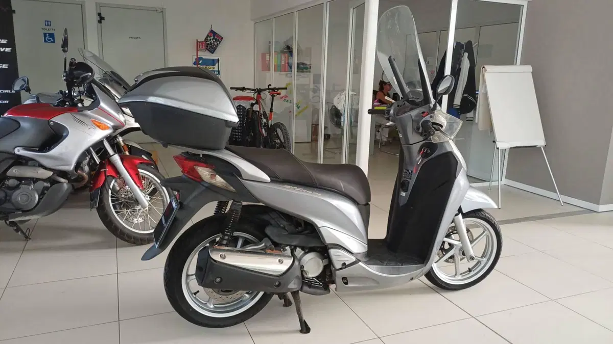 Honda SH 300 i (2011 - 14) (3)