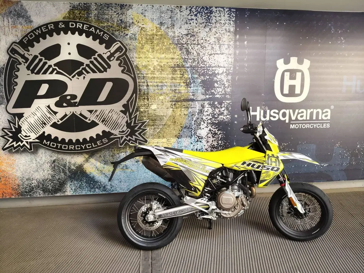 Husqvarna 701 Supermoto (2026 - 27) (2)
