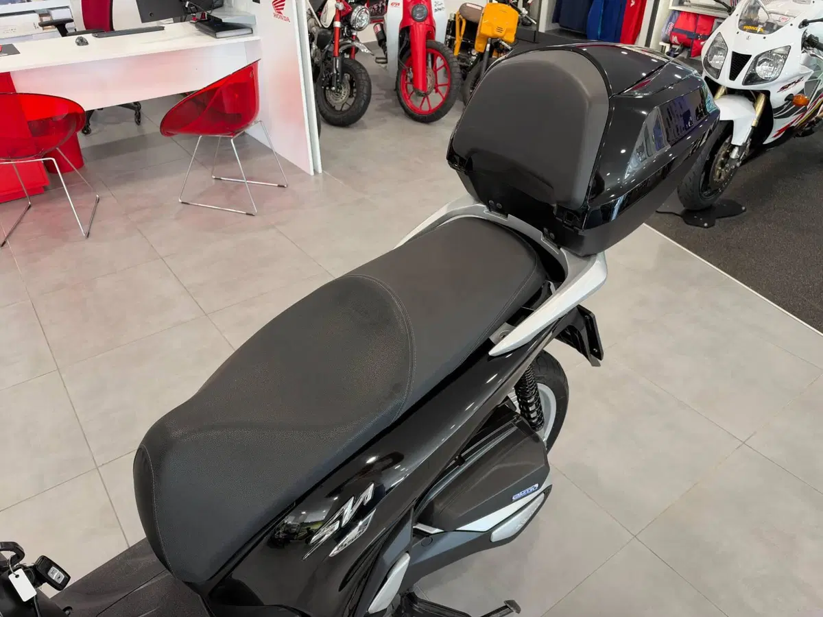 Honda SH 350 (2021 - 24) (10)