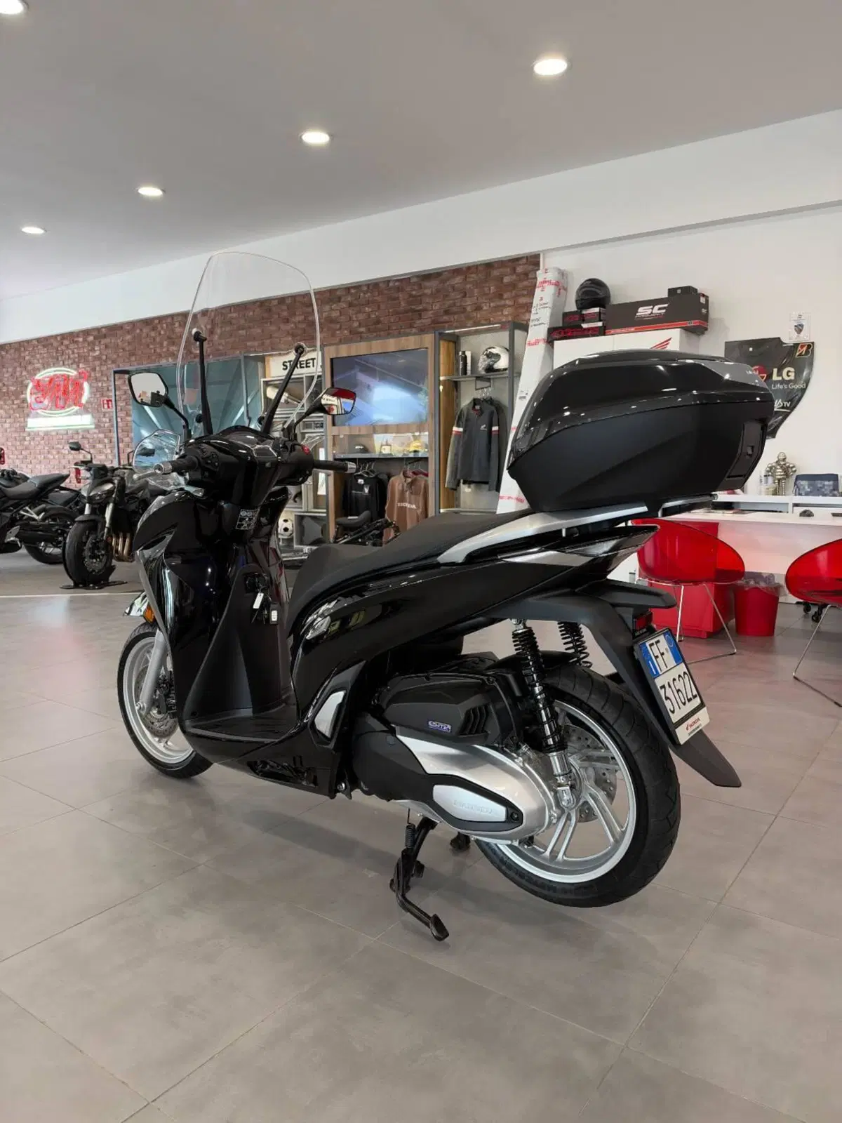 Honda SH 350 (2021 - 24) (4)