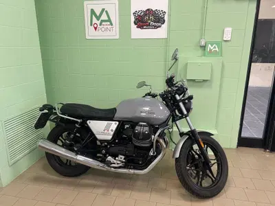 Moto Guzzi V7 III Milano (2018 - 20) usata