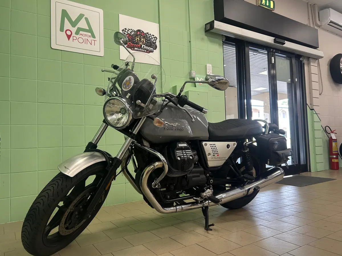 Moto Guzzi V7 III Milano (2018 - 20) (9)