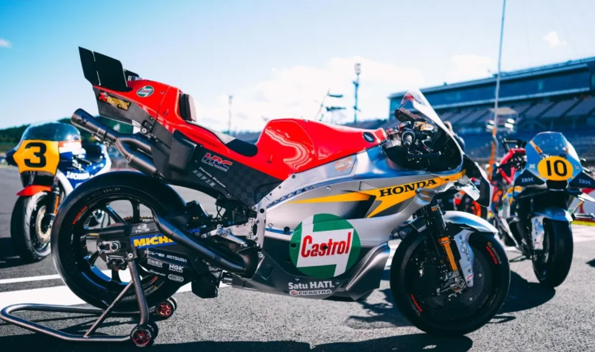 MotoGP 2026, la Honda RC181 500 di Mike Hailwood del 1966 rivive a Motegi 